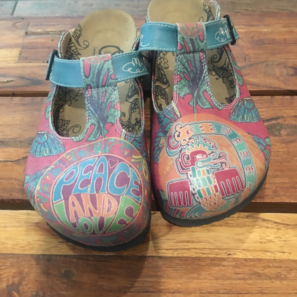 Calceo womens slip ons  mules